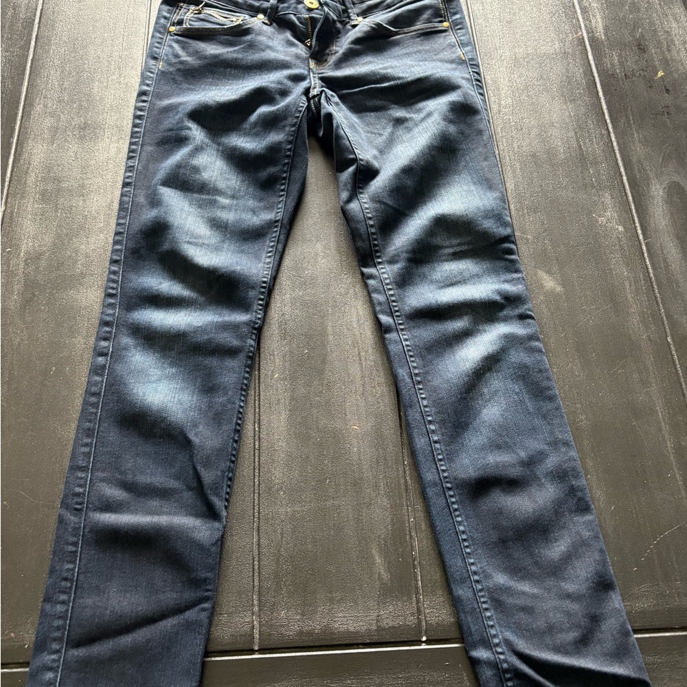 Women’s H&M jeans.